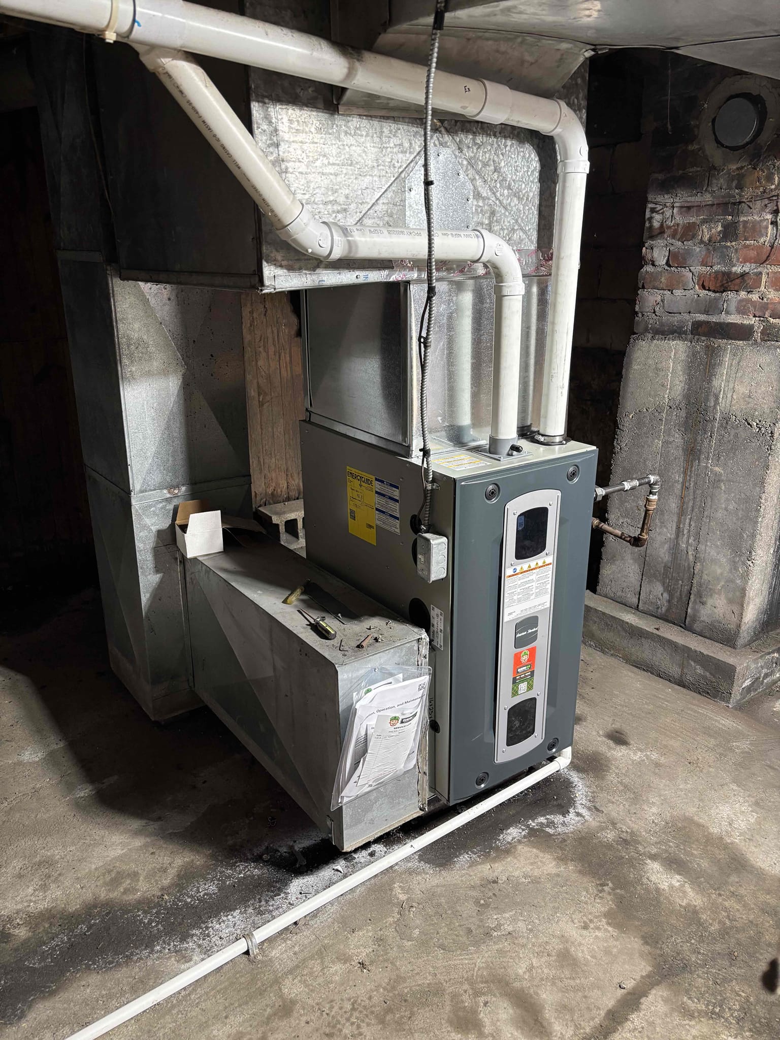 Chad Gillum, Ezra Kite