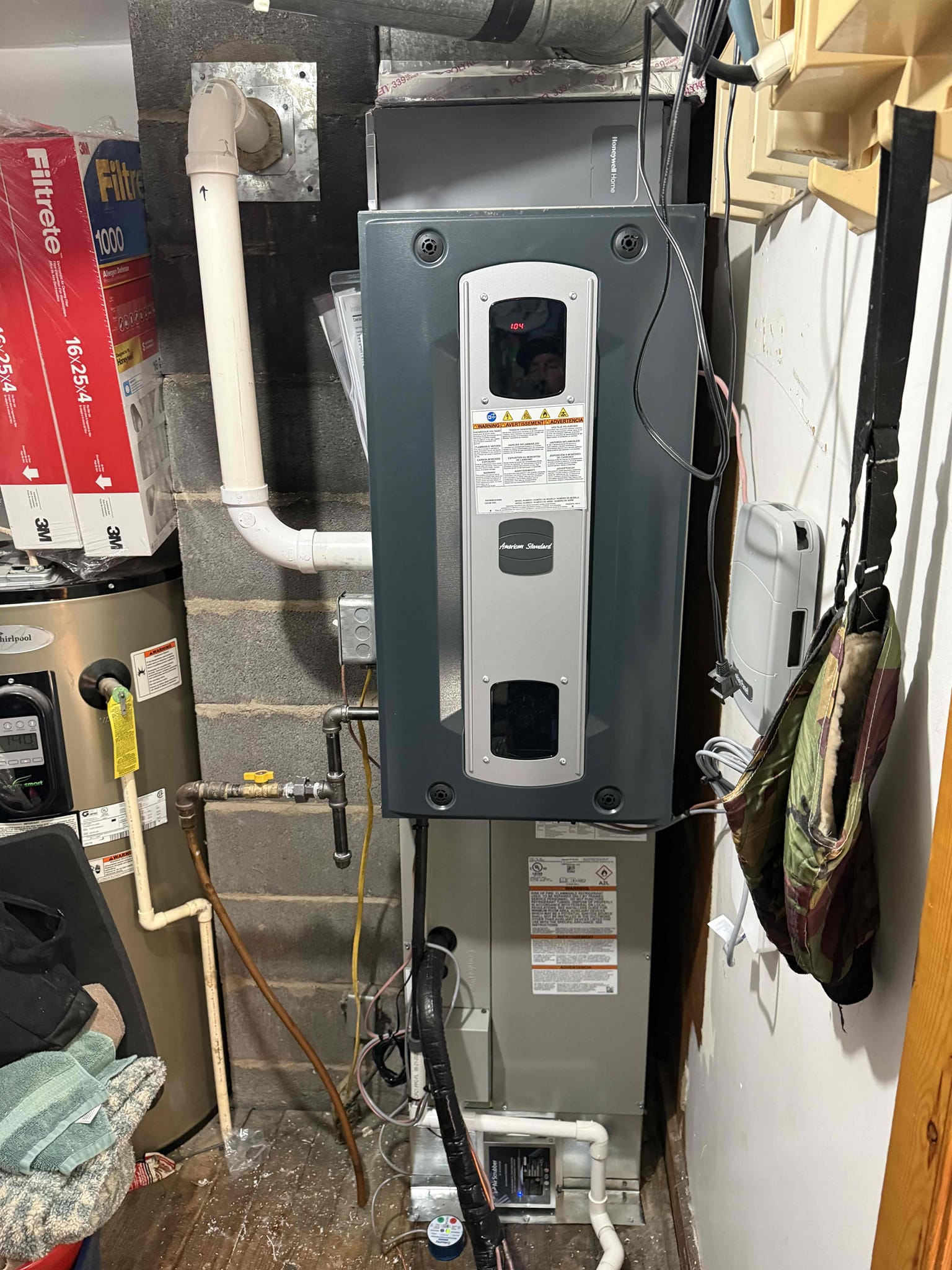 Alex Combs, Ezra Kite