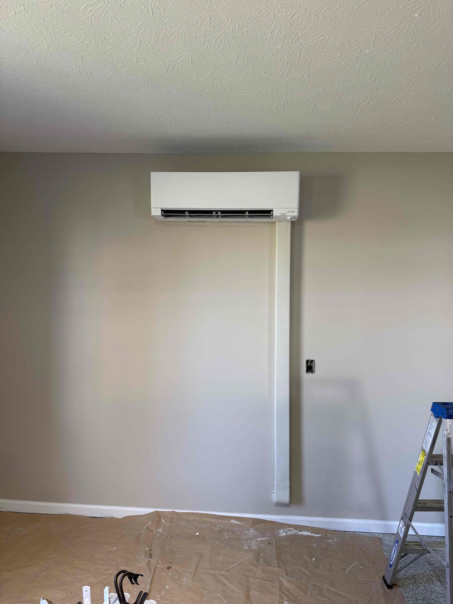 Alex Combs, Ezra Kite