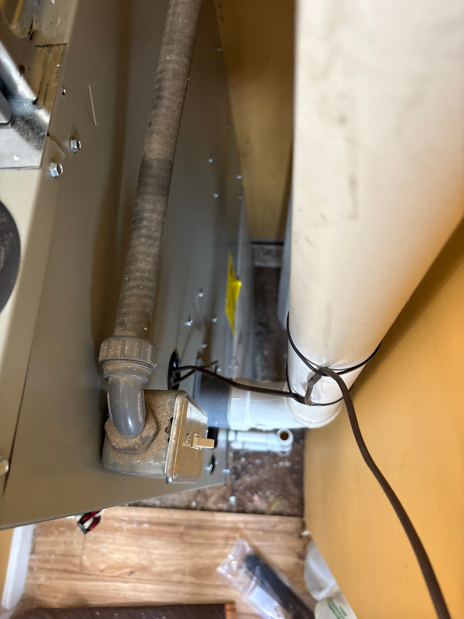 Benji Loyd, Carson Howard